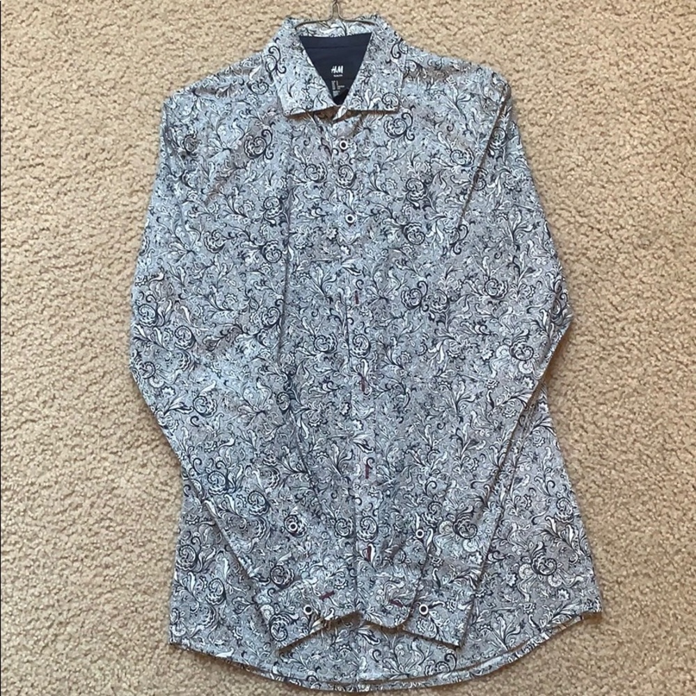 HM men’s button down shirt
